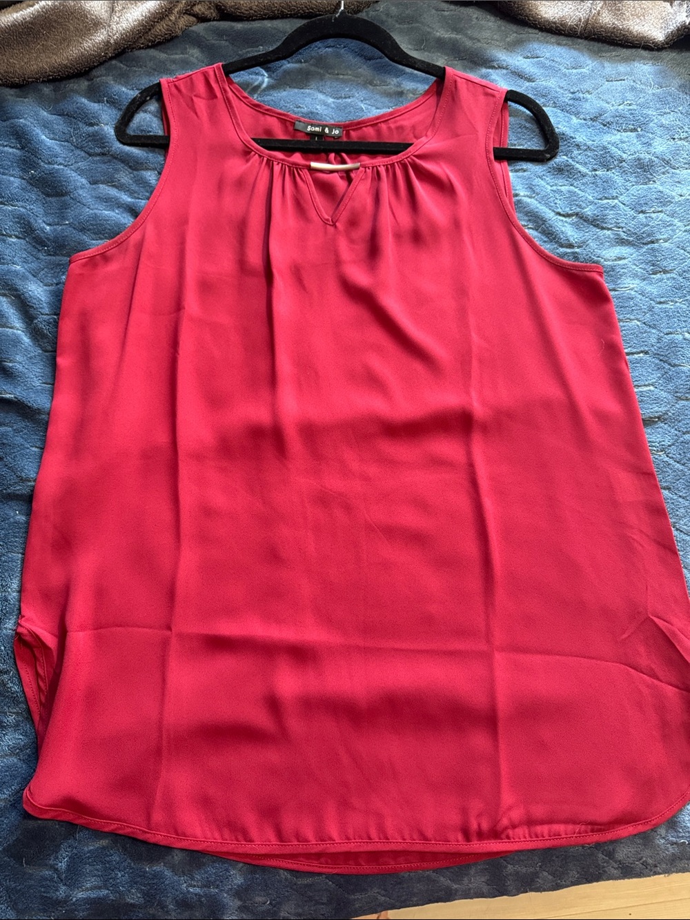 Red Sleeveless Blouse